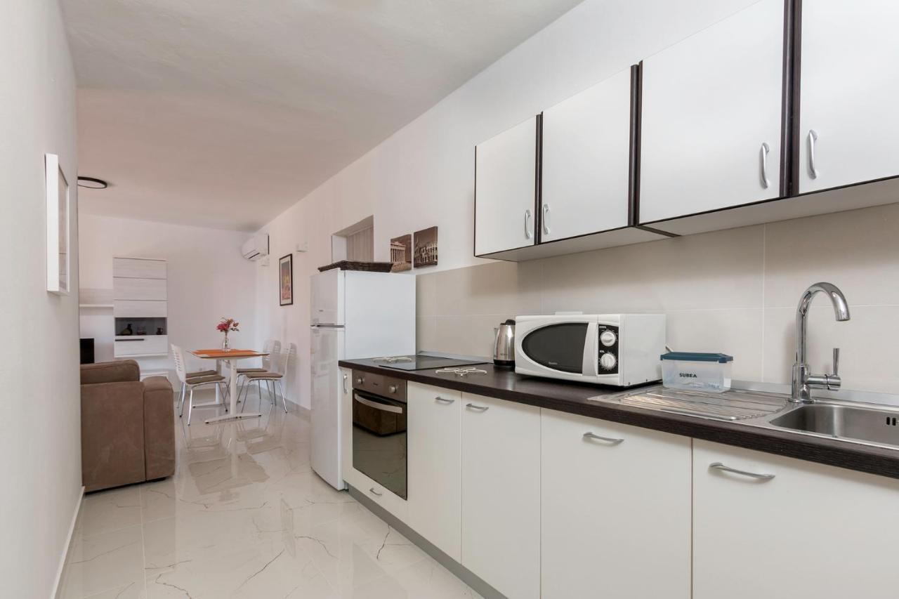 Apartments Mandic プーラ エクステリア 写真