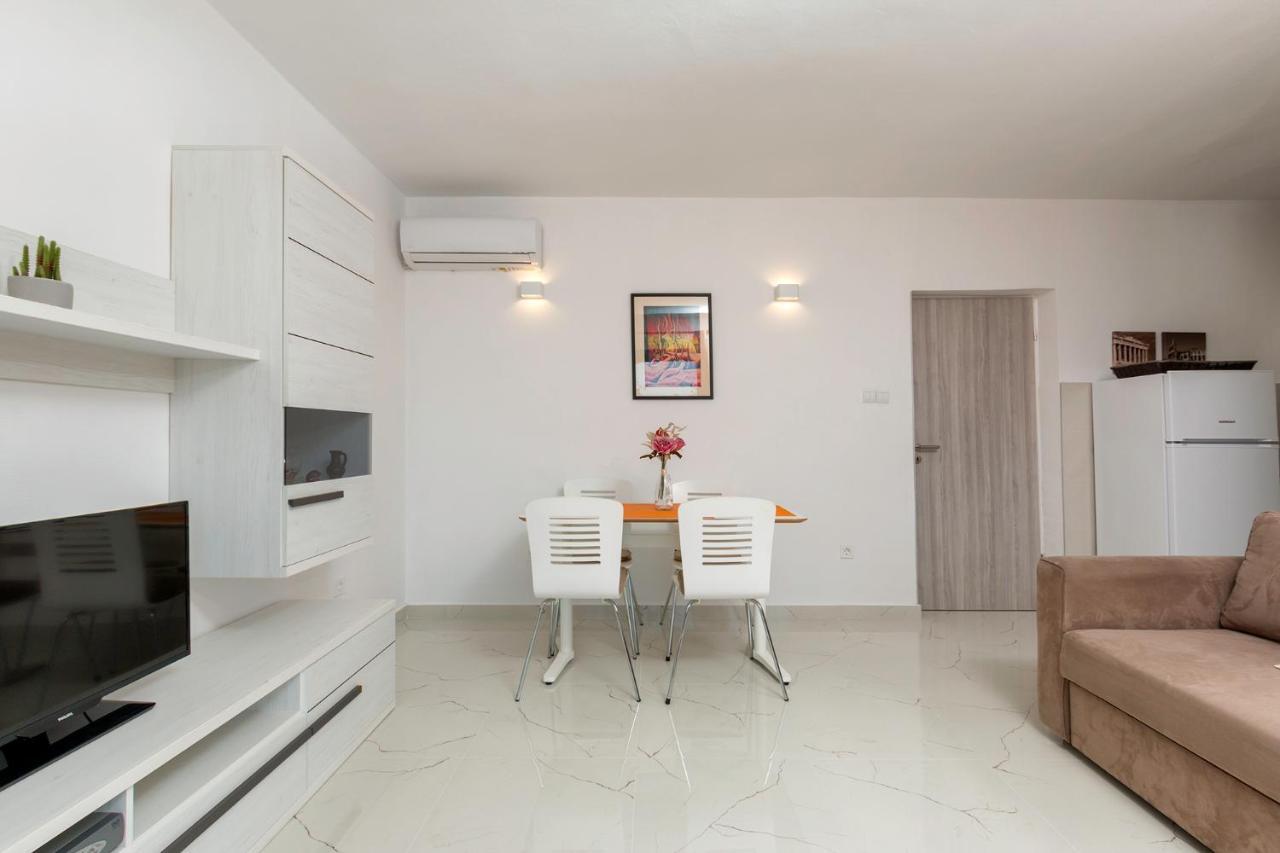 Apartments Mandic プーラ エクステリア 写真