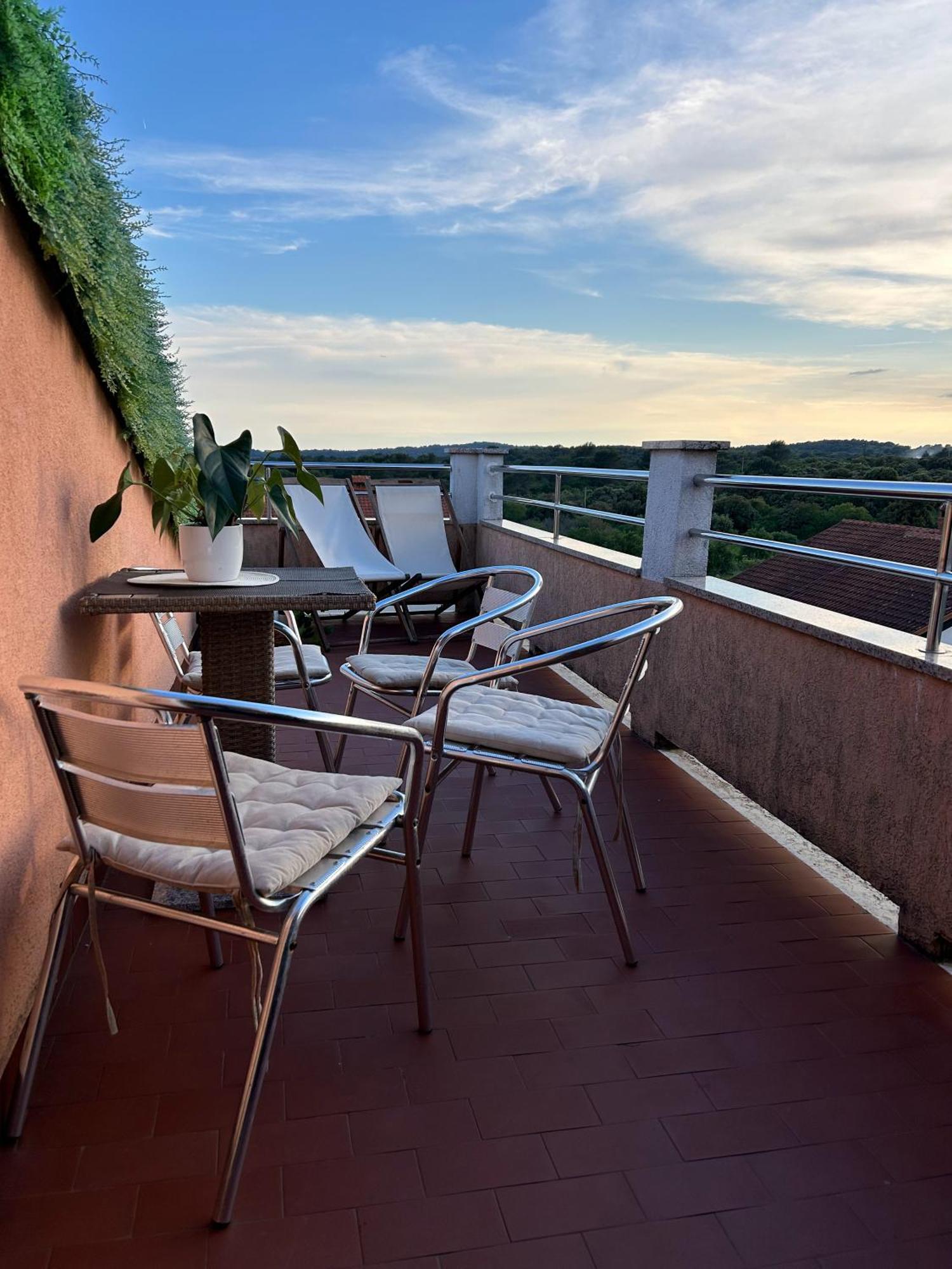 Apartments Mandic プーラ 部屋 写真